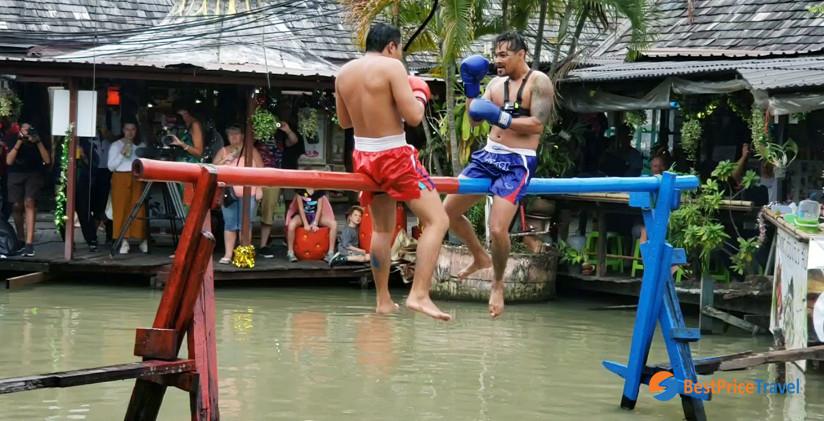 Muay Thai at Pattaya floating market