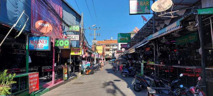 View beer bars on Soi Made In Thailand, Pattaya