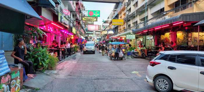 Bars and foot traffic in the late afternoon on Soi 6 in Pattaya, Thailand