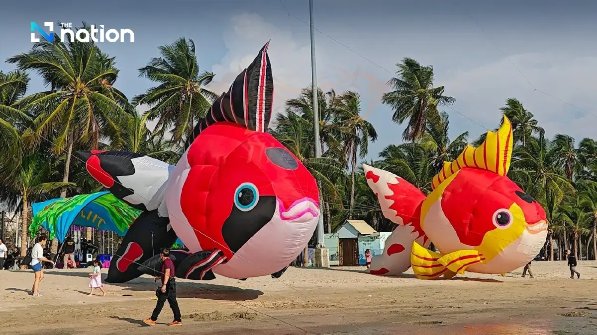 Kites galore sear the sky above Pattaya