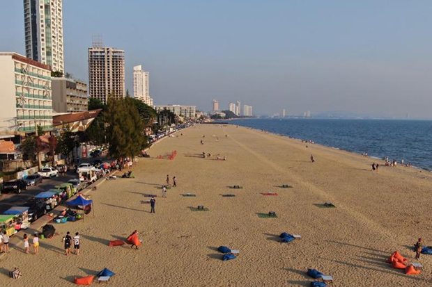 Roads along Jomtien beach in Pattaya could be converted to a race track if Thailand is given a chance to host Formula 1. (Photo: Marine Department)